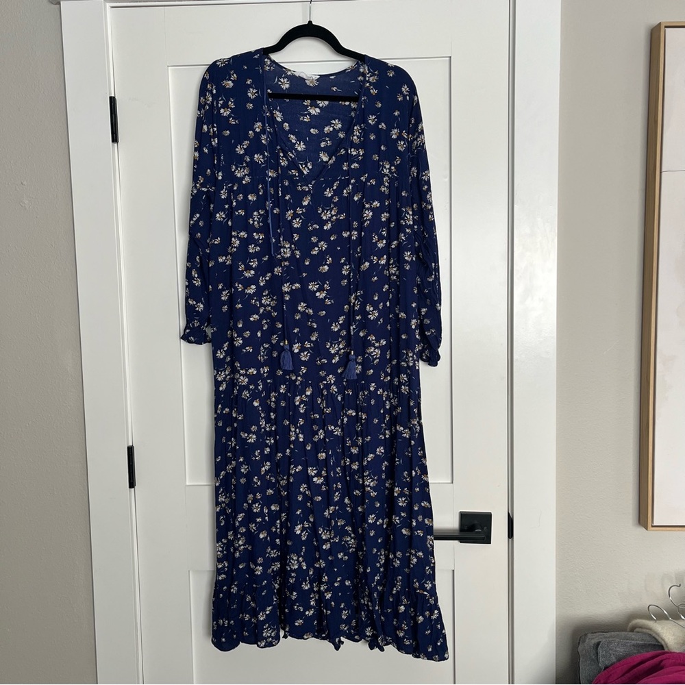 Carly Jean Los Angeles Blue Floral Maxi Dress